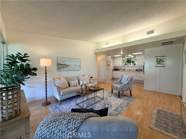Detail Gallery Image 14 of 37 For 13410 Saint Andrew's Dr 70e,  Seal Beach,  CA 90740 - 2 Beds | 1 Baths