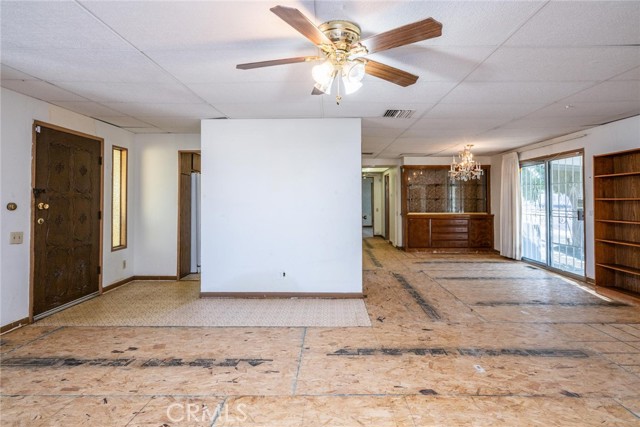 990 Santa Elena Way, Hemet CA: https://media.crmls.org/medias/26057824-0fcd-4ae0-87a2-5b3811e46721.jpg