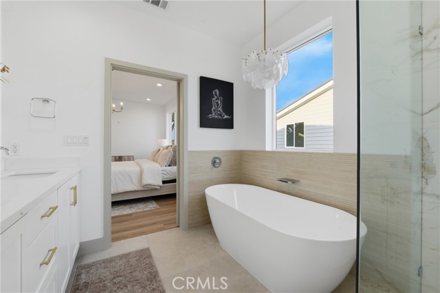 Detail Gallery Image 22 of 36 For 15534 Colorado Ave, Paramount,  CA 90723 - 4 Beds | 2/1 Baths