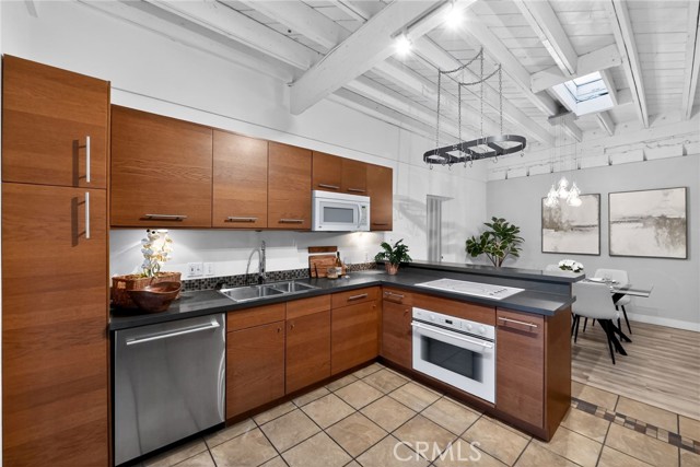 Detail Gallery Image 10 of 31 For 941 W Hawthorn #9,  San Diego,  CA 92101 - 2 Beds | 2 Baths