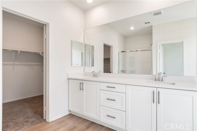 Detail Gallery Image 12 of 26 For 13743 Mesa View Dr, Victorville,  CA 92392 - 5 Beds | 2 Baths