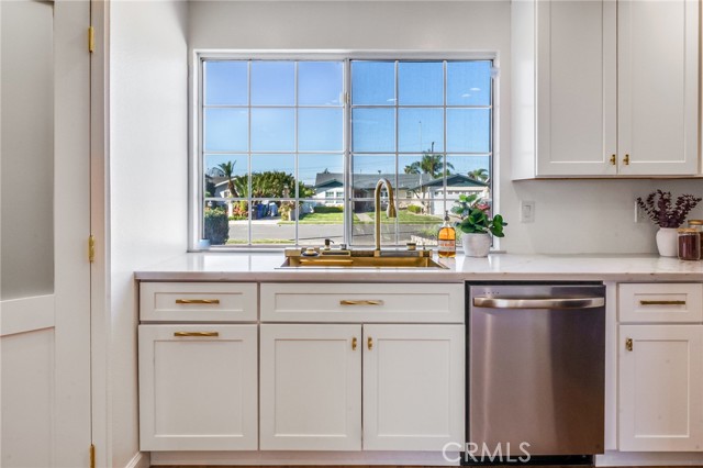 Detail Gallery Image 10 of 37 For 5602 Placer Ave, Westminster,  CA 92683 - 4 Beds | 3 Baths