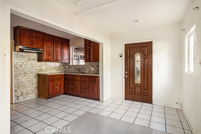 Detail Gallery Image 9 of 44 For 10933 Sampson Ave, Lynwood,  CA 90262 - 3 Beds | 2 Baths