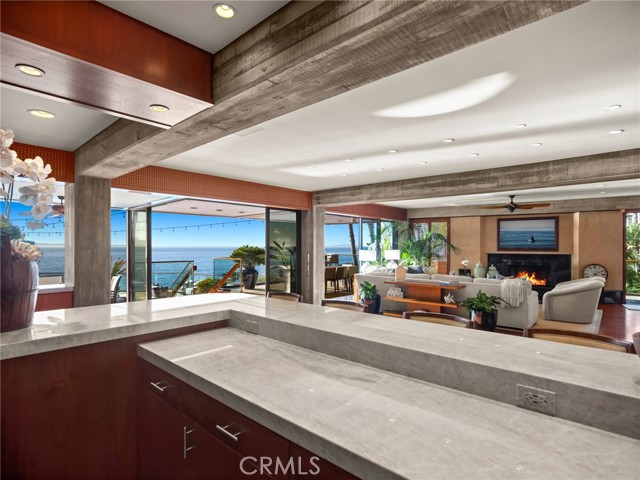 2597 S. Coast Highway, Laguna Beach CA: https://media.crmls.org/medias/26088294-2350-4b43-a8c5-cfdf82eea10a.jpg