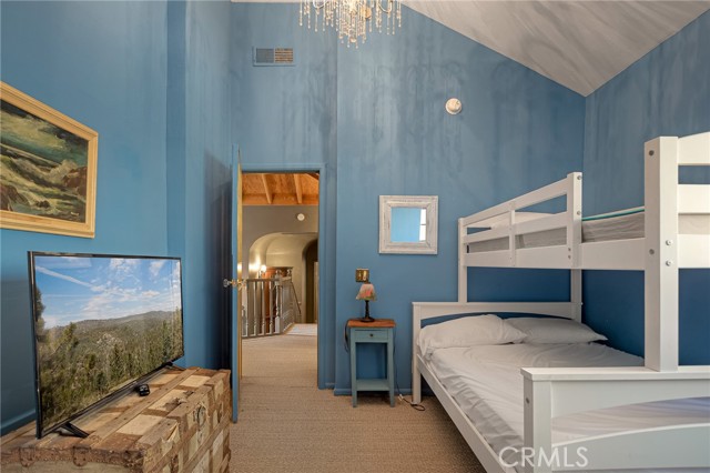 969 Oak Drive, Crestline CA: https://media.crmls.org/medias/26088db1-8683-4a88-be62-5e1b79c0d7a9.jpg