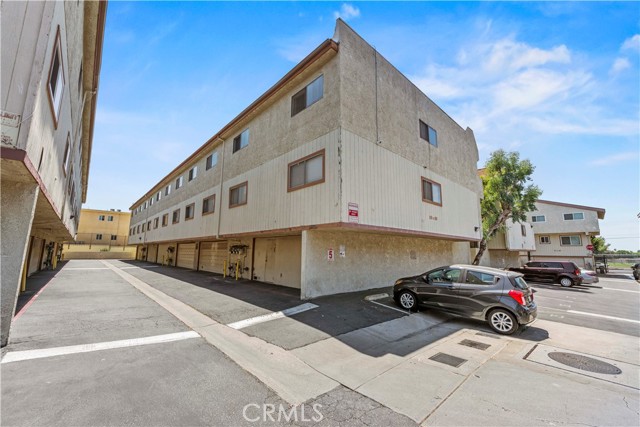 13080 Dronfield Avenue, 67 photo 3