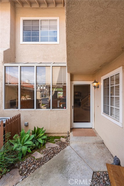 Detail Gallery Image 9 of 42 For 620 Ivywood Ln #F,  Simi Valley,  CA 93065 - 3 Beds | 2/1 Baths