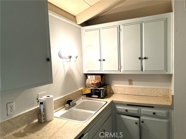 8616 N Loop Boulevard, California City CA: https://media.crmls.org/medias/260960cd-e091-4d34-a442-e80157f43859.jpg