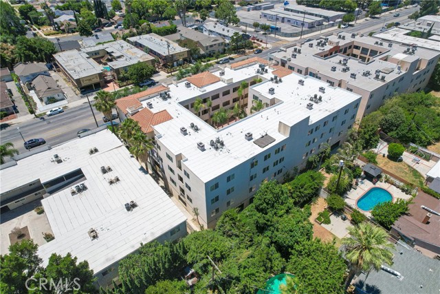 13941 Sherman Way, Van Nuys CA: https://media.crmls.org/medias/2609b665-781b-4f64-b4eb-dfb282b50e4d.jpg