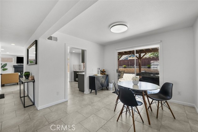 37310 Newbury Place, Palmdale CA: https://media.crmls.org/medias/260a00d0-0c81-48d4-9b2e-2c1d7fe93c3e.jpg