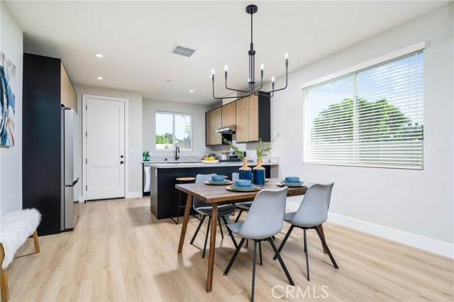 Detail Gallery Image 5 of 29 For 798 Amelia Ave #B,  San Dimas,  CA 91773 - 4 Beds | 3 Baths