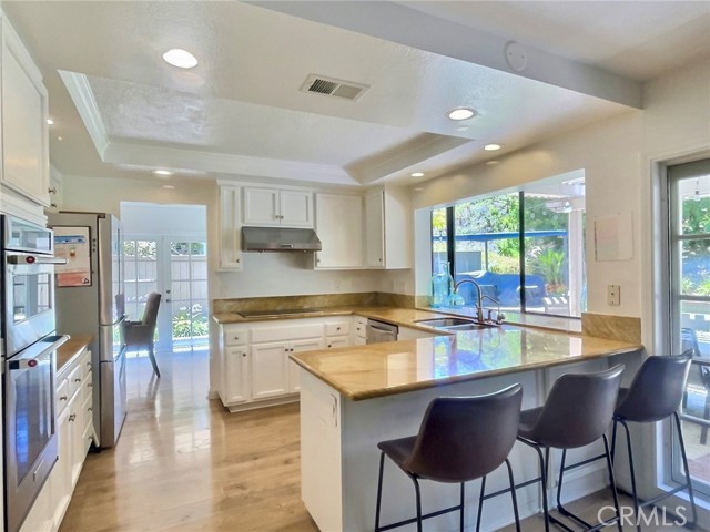 17 Elderberry, Irvine CA: https://media.crmls.org/medias/260a9b29-5d64-4c02-8f5f-880bad100472.jpg
