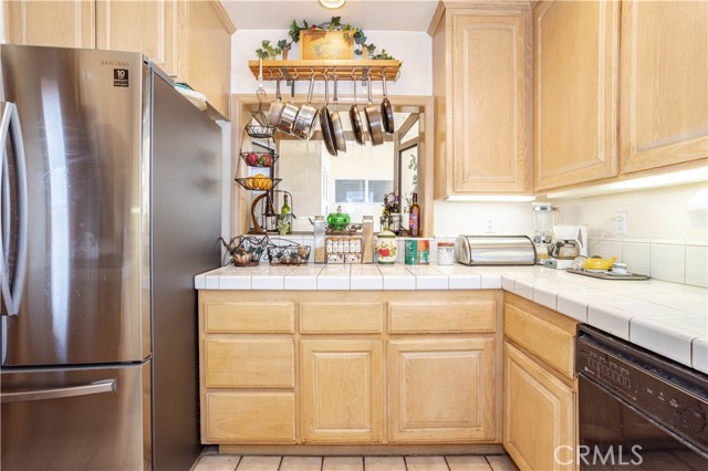 Detail Gallery Image 9 of 40 For 7340 Quartz Ave, Winnetka,  CA 91306 - 3 Beds | 2 Baths