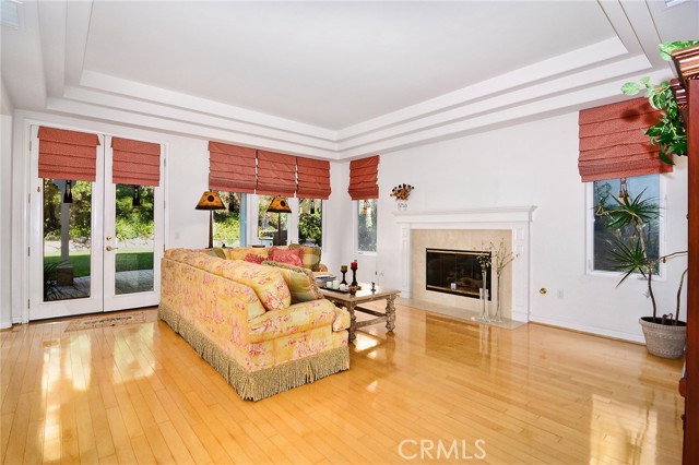 25339 Prado De Los Arboles, Calabasas CA: https://media.crmls.org/medias/260b820c-cabf-4045-9735-fde97785cf1f.jpg