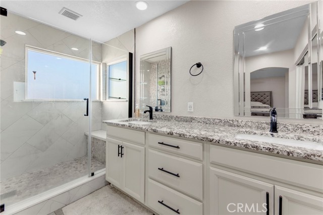 Detail Gallery Image 12 of 33 For 38151 Lido Dr, Palmdale,  CA 93552 - 3 Beds | 2/1 Baths