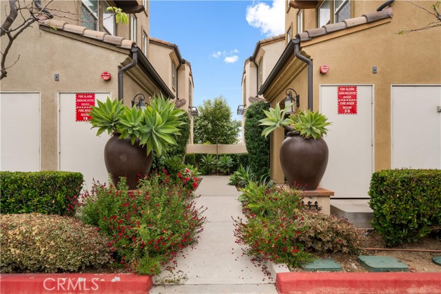 Detail Gallery Image 5 of 41 For 816 S Gladys Ave a,  San Gabriel,  CA 91776 - 2 Beds | 2/1 Baths