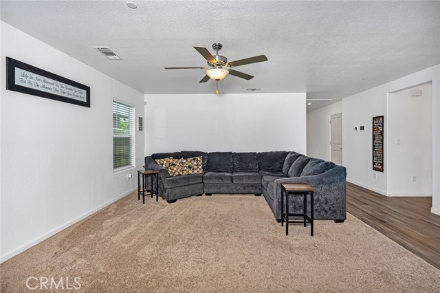 Detail Gallery Image 22 of 50 For 1807 Patricia Ct, Los Banos,  CA 93635 - 4 Beds | 3 Baths