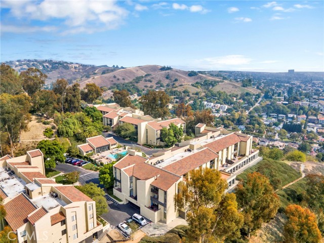 4040 Via Marisol, Highland Park CA: https://media.crmls.org/medias/260d836e-c91f-46f5-97b1-9a1123f7779c.jpg