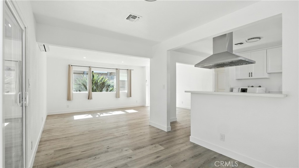 MLS #SB25038235 img 4