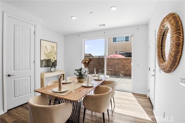 Detail Gallery Image 6 of 15 For 16725 Petrus Ln, Fontana,  CA 92336 - 3 Beds | 2/1 Baths