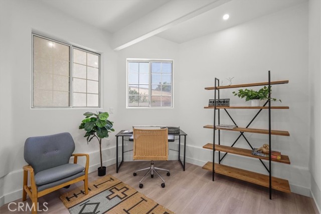 314 Lola Avenue, Pasadena CA: https://media.crmls.org/medias/260e4337-4d96-44d2-a9cd-a569c609879d.jpg