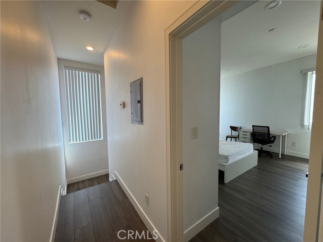 1737 1/2 Magnolia Avenue, Los Angeles CA: https://media.crmls.org/medias/260e5ee7-c9f9-435f-92c6-97b71b6c6584.jpg