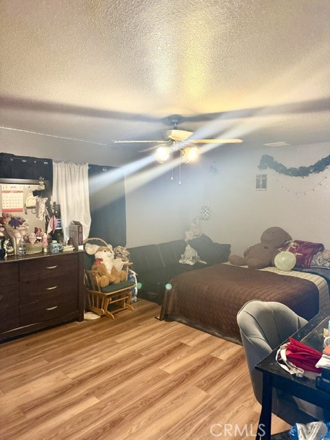https://media.crmls.org/medias/260ed7e9-1c5f-48a8-b878-b8b5a60405bd.jpg?preset=X-Large