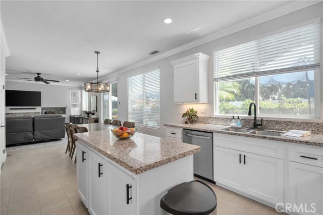 Detail Gallery Image 15 of 54 For 20188 Layton St, Corona,  CA 92881 - 5 Beds | 3 Baths