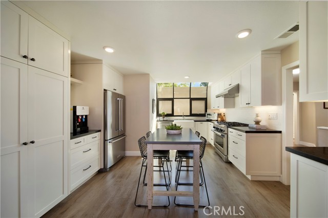 Detail Gallery Image 2 of 30 For 23361 Cypress Point, Mission Viejo,  CA 92692 - 3 Beds | 2/1 Baths