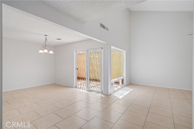 44114 30th W Street, Lancaster CA: https://media.crmls.org/medias/26116a38-cb43-4670-90e0-d568041d50e1.jpg