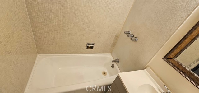 Detail Gallery Image 4 of 21 For 206 N Park View St #104,  Los Angeles,  CA 90026 - 0 Beds | 1 Baths