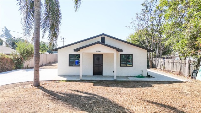 Detail Gallery Image 1 of 41 For 10544 48th St, Jurupa Valley,  CA 91752 - 4 Beds | 3 Baths