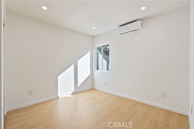 Detail Gallery Image 14 of 22 For 4868 La Roda, Los Angeles,  CA 90041 - 3 Beds | 1 Baths