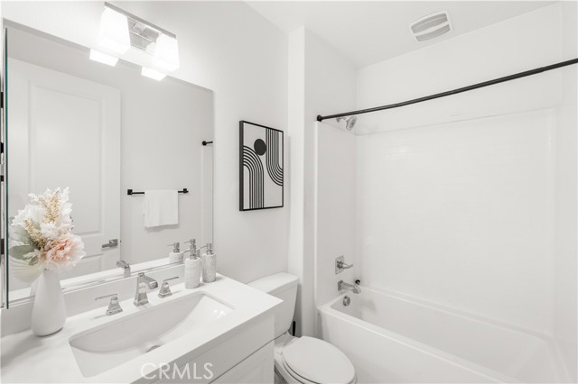 2756 E Wickford Street, Ontario CA: https://media.crmls.org/medias/26149acf-0a88-4efb-9e91-44d745a10265.jpg