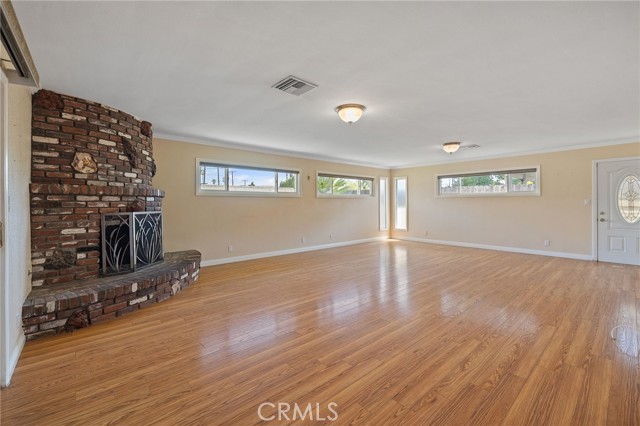 16409 Amber Valley Drive, Whittier CA: https://media.crmls.org/medias/2614fa96-4e08-4fae-957d-eeab119b2cb2.jpg