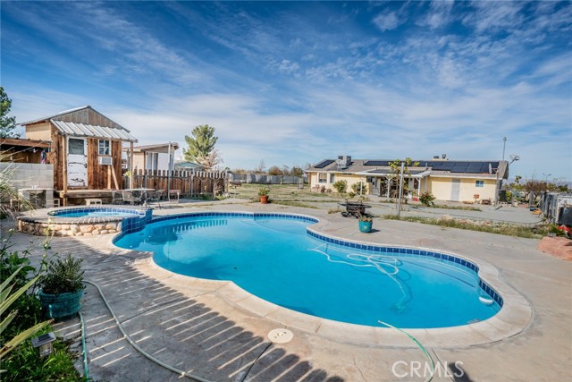 Detail Gallery Image 7 of 43 For 4637 Luna Rd, Phelan,  CA 92371 - 3 Beds | 2 Baths