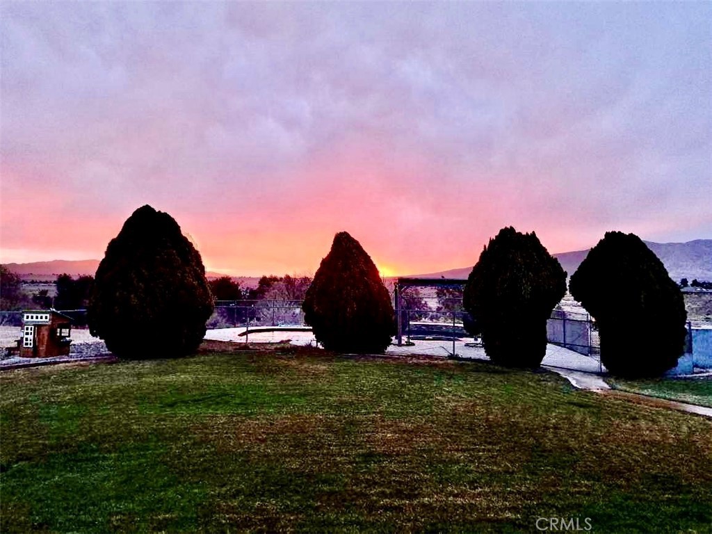 https://media.crmls.org/medias/2615304b-0feb-4185-8875-9abb0d10ce77.jpg?preset=X-Large