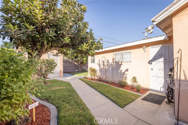 1001 134th Street, Compton, California 90222, 3 Bedrooms Bedrooms, ,1 BathroomBathrooms,Single Family Residence,For Sale,134th,SB24201154