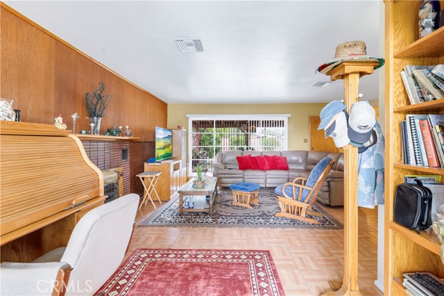 Detail Gallery Image 4 of 35 For 25960 Columbia, Hemet,  CA 92544 - 2 Beds | 2 Baths