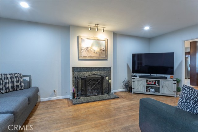 Detail Gallery Image 12 of 28 For 7412 Lindsey Ave., Pico Rivera,  CA 90660 - 2 Beds | 1 Baths