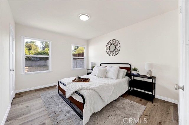 17350 Hamlin Street, Lake Balboa CA: https://media.crmls.org/medias/2616a231-9702-4566-a547-f37828ba3b3a.jpg