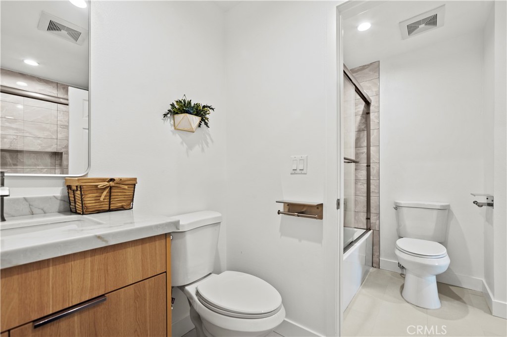 MLS #OC25253538 image #29