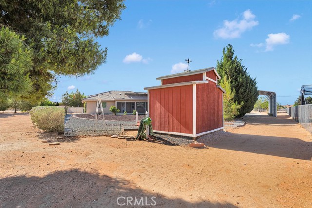 14908 Dakota Road, Apple Valley CA: https://media.crmls.org/medias/26186c26-d97a-4f93-9813-4f79c7561b3e.jpg