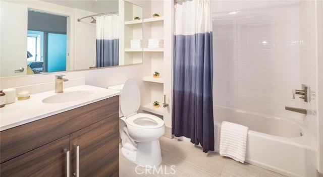150 Van Ness Avenue, San Francisco CA: https://media.crmls.org/medias/261939f8-acda-4525-aa72-d38bb8206db3.jpg