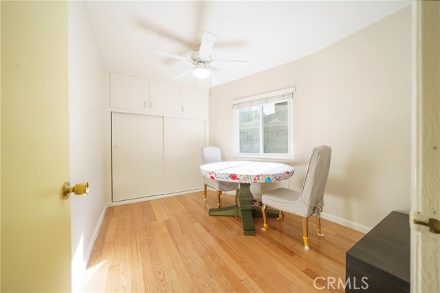 Detail Gallery Image 9 of 33 For 9356 Beckford, Northridge,  CA 91324 - 4 Beds | 3 Baths