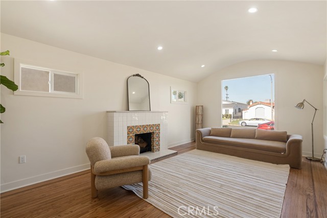 Detail Gallery Image 12 of 54 For 2014 W 84th St, Los Angeles,  CA 90047 - 3 Beds | 2 Baths
