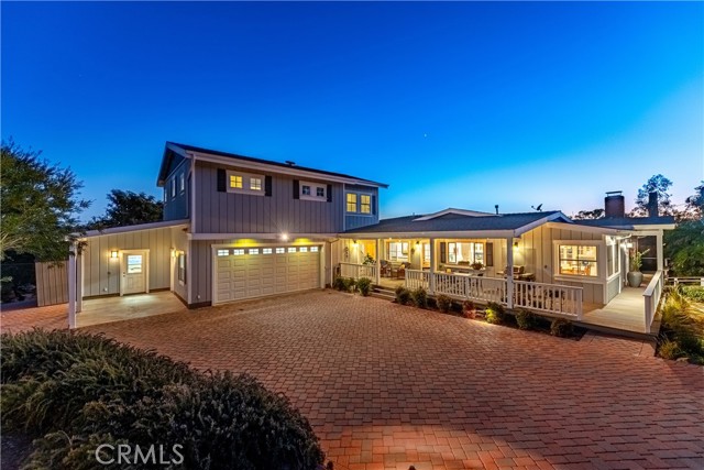 2102 Buena Vista Drive, Camarillo CA: https://media.crmls.org/medias/261a33c3-c798-4c36-ac64-750615368c80.jpg