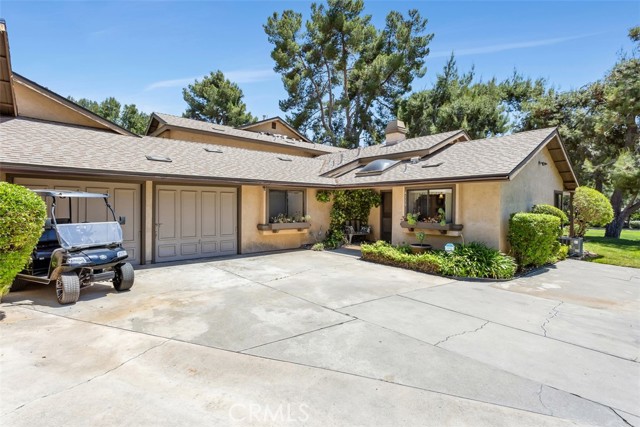 Detail Gallery Image 3 of 48 For 4119 Oak Island Ln, Fallbrook,  CA 92028 - 2 Beds | 2 Baths