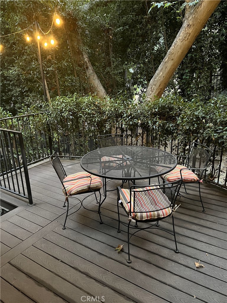 https://media.crmls.org/medias/261a795d-e8eb-4973-924d-bd20cdc8d529.jpg?preset=X-Large