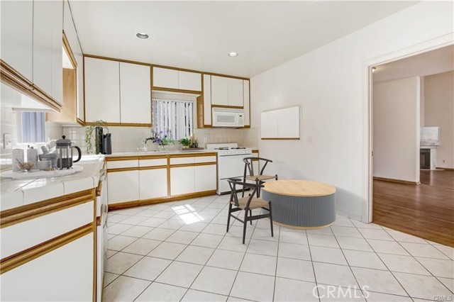 Detail Gallery Image 26 of 37 For 14349 Tiara St, Sherman Oaks,  CA 91401 - 6 Beds | 4/1 Baths